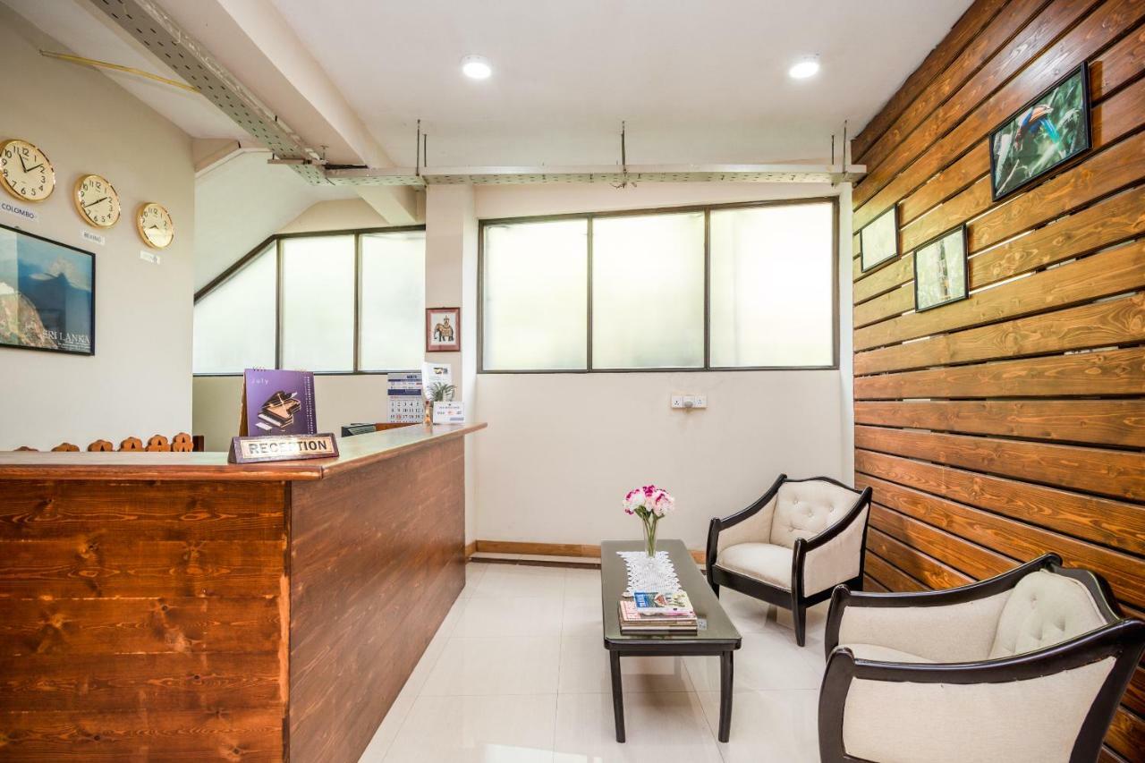 Hotel Janora Hills à Kandy Extérieur photo