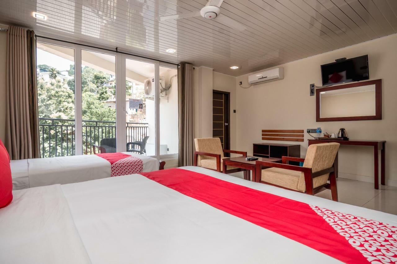 Hotel Janora Hills à Kandy Extérieur photo