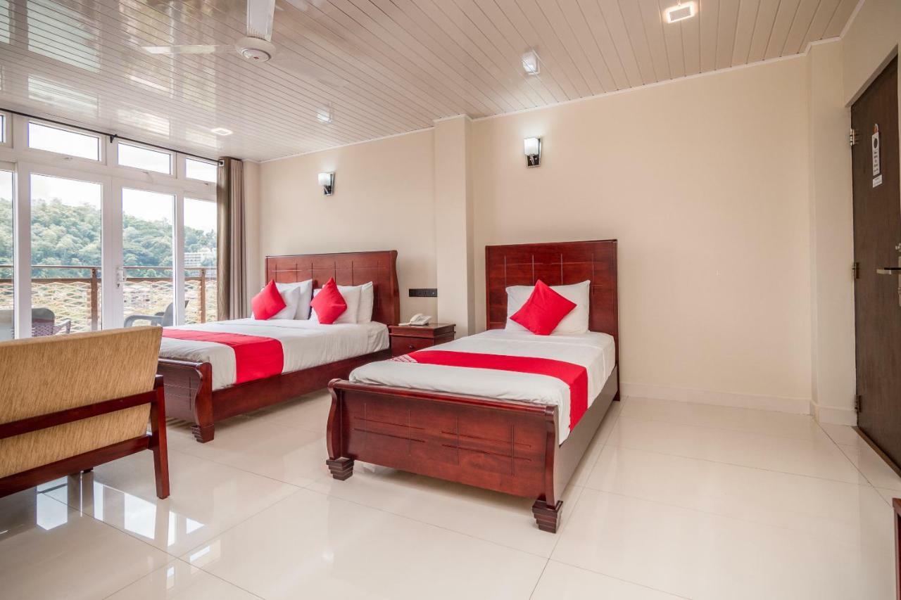 Hotel Janora Hills à Kandy Extérieur photo