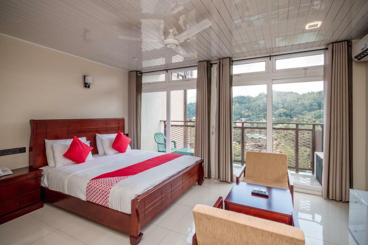 Hotel Janora Hills à Kandy Extérieur photo